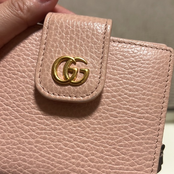 GUCCI Pebbled Calfskin GG Marmont French Wallet - Picture 16 of 16